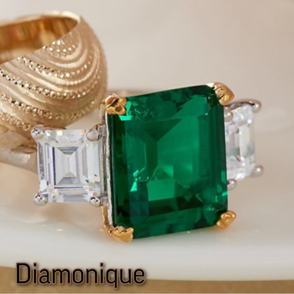 Diamonique Jewelry - 💍 Green Diamonique Ring
